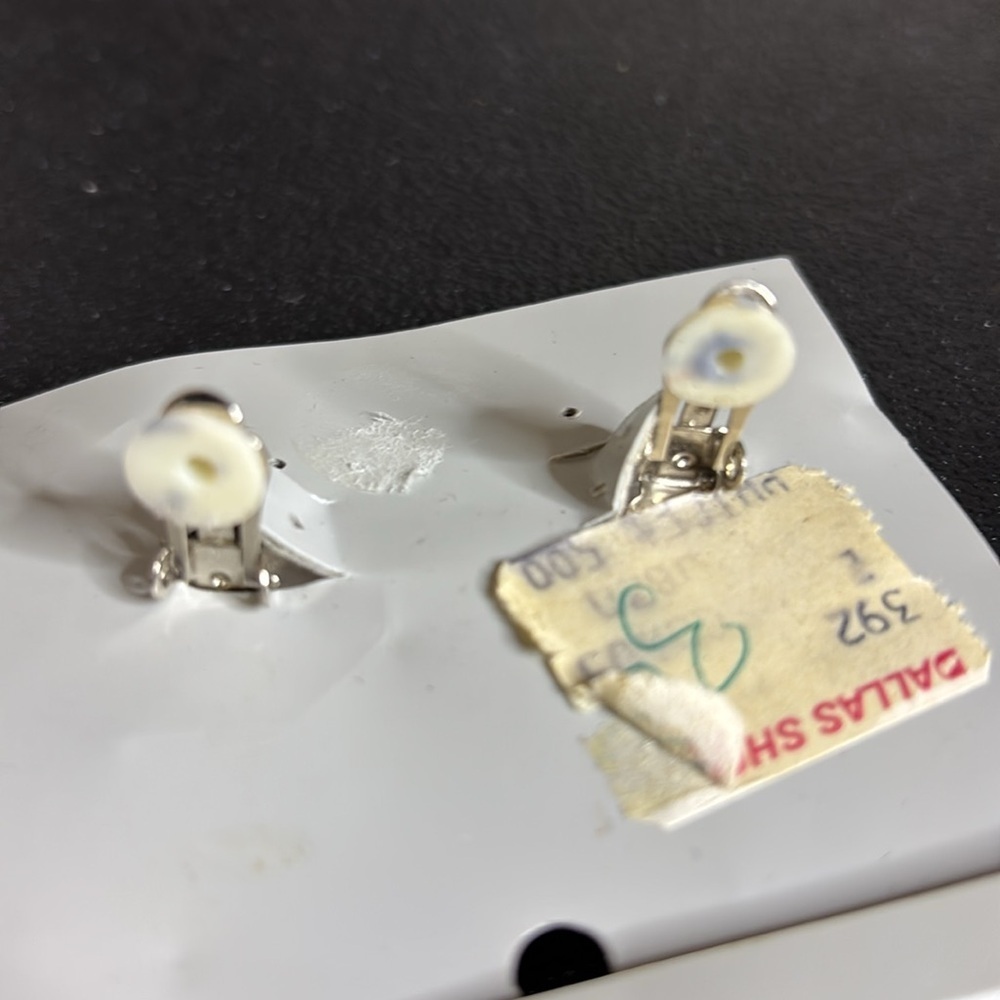 New Old Stock Vintage Gold & Rhinestone Geometric Fashion Jewelry Clip Earrings - Picture 5 of 6